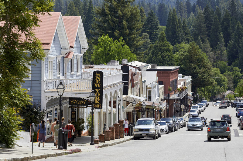 Broad Street in downtown Nevada City during daytime.
